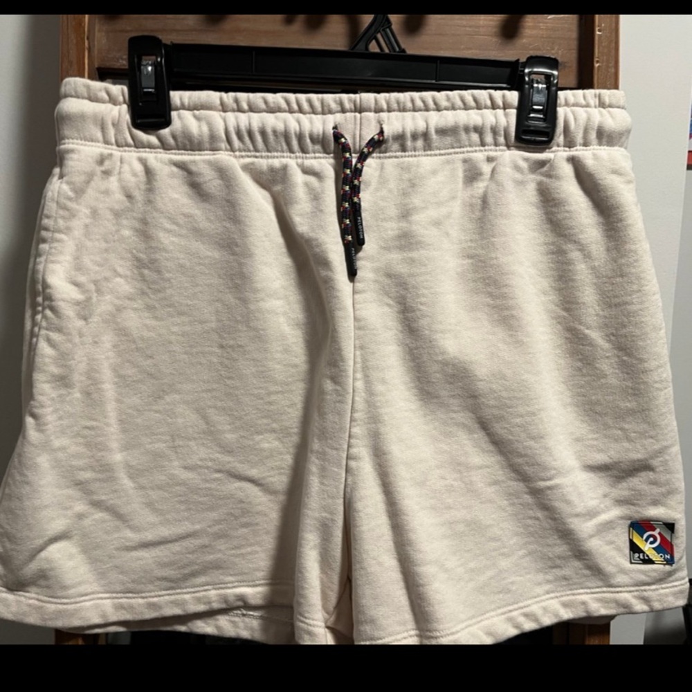 Peloton Shorts Size Medium